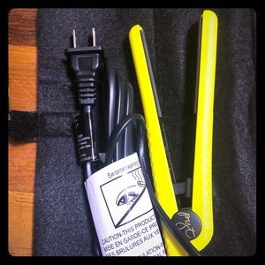 PYT mini straightener